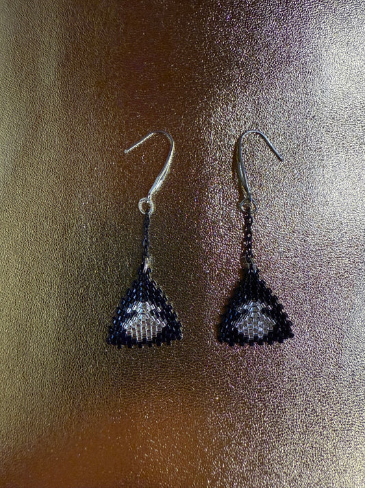 Small beaded Ulu earrings on chain