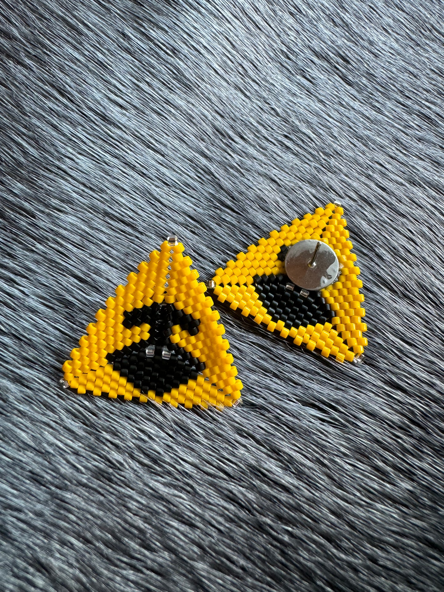 Medium beaded ulu studs